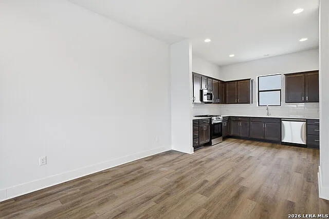 7940 Kennedy Hl #7 — Photo 13