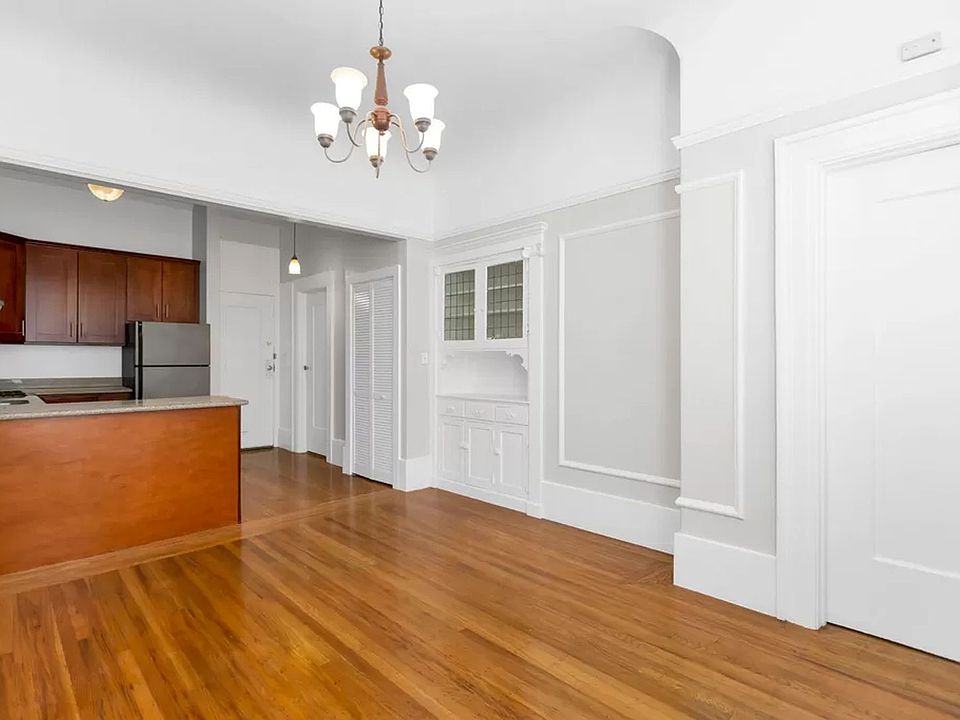 1st image of 1560 Sacramento St #201