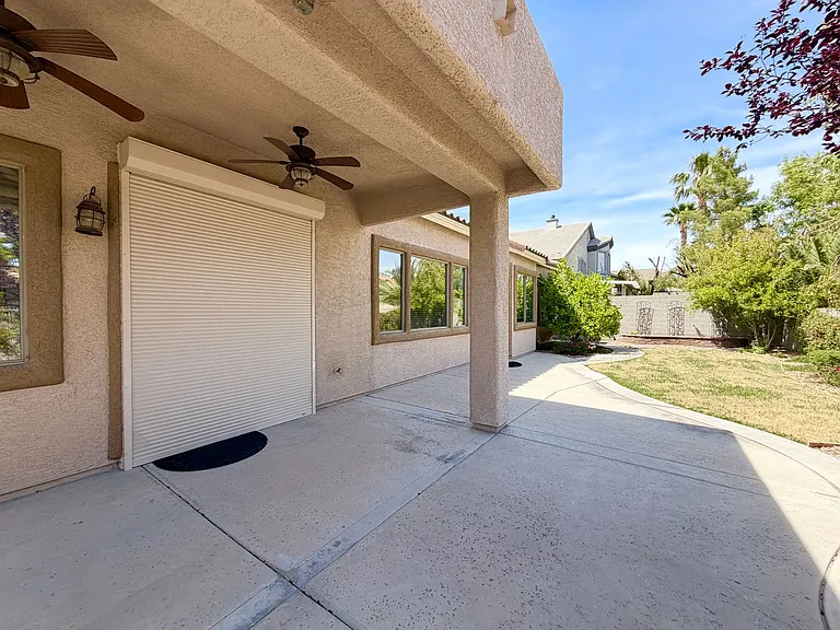2752 Glen Port St — Photo 33