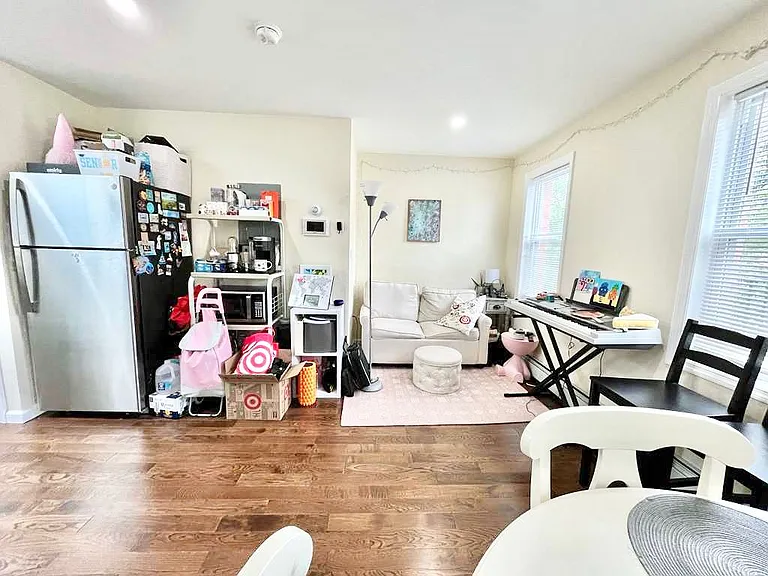 35 N Oxford St #3 — Photo 5