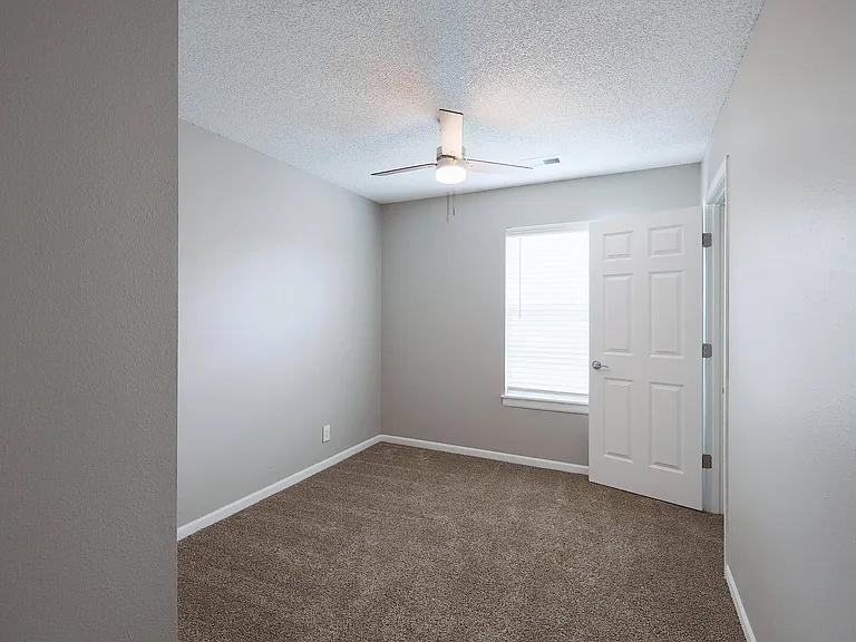 Chestnut Heights Townhomes — Photo 28