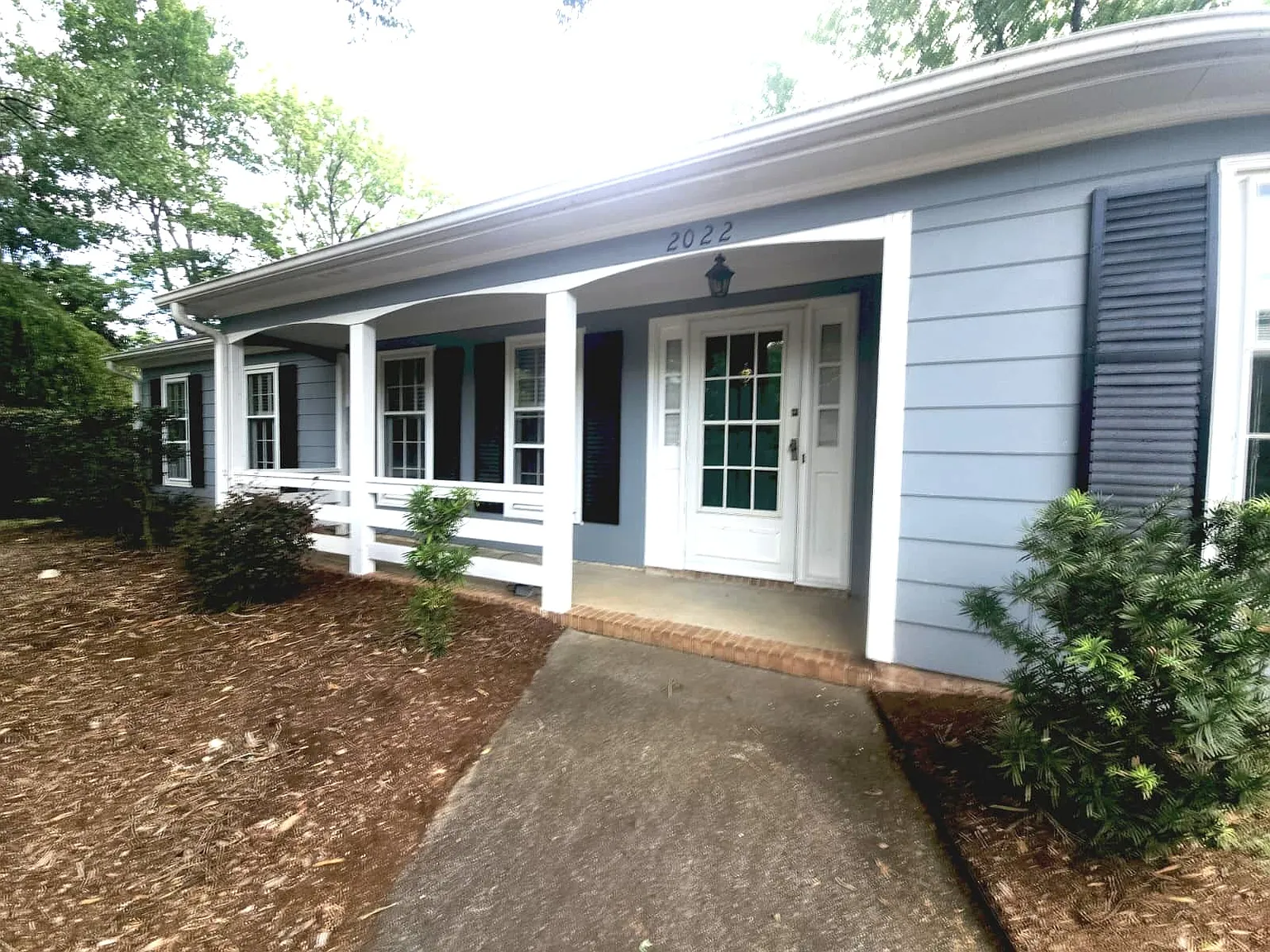 3 bed, 1640 sqft, $2,450 — Photo 2