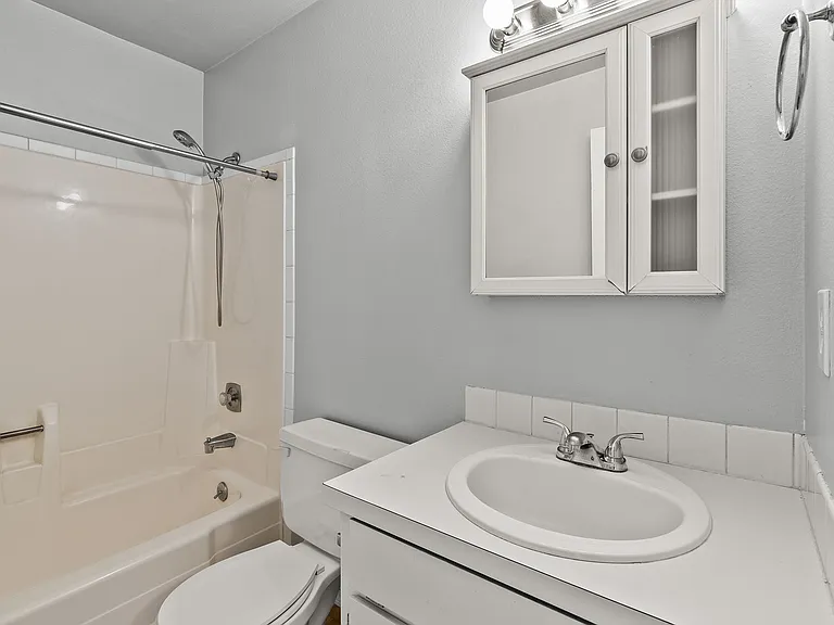 310 N Raymond Rd #D7 — Photo 12