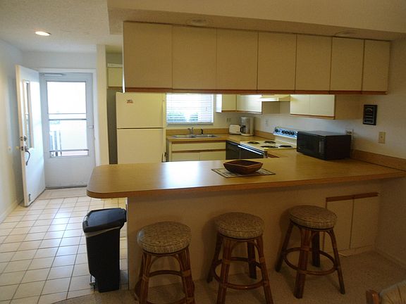 5th image of 175 Boundary Blvd APT 3
