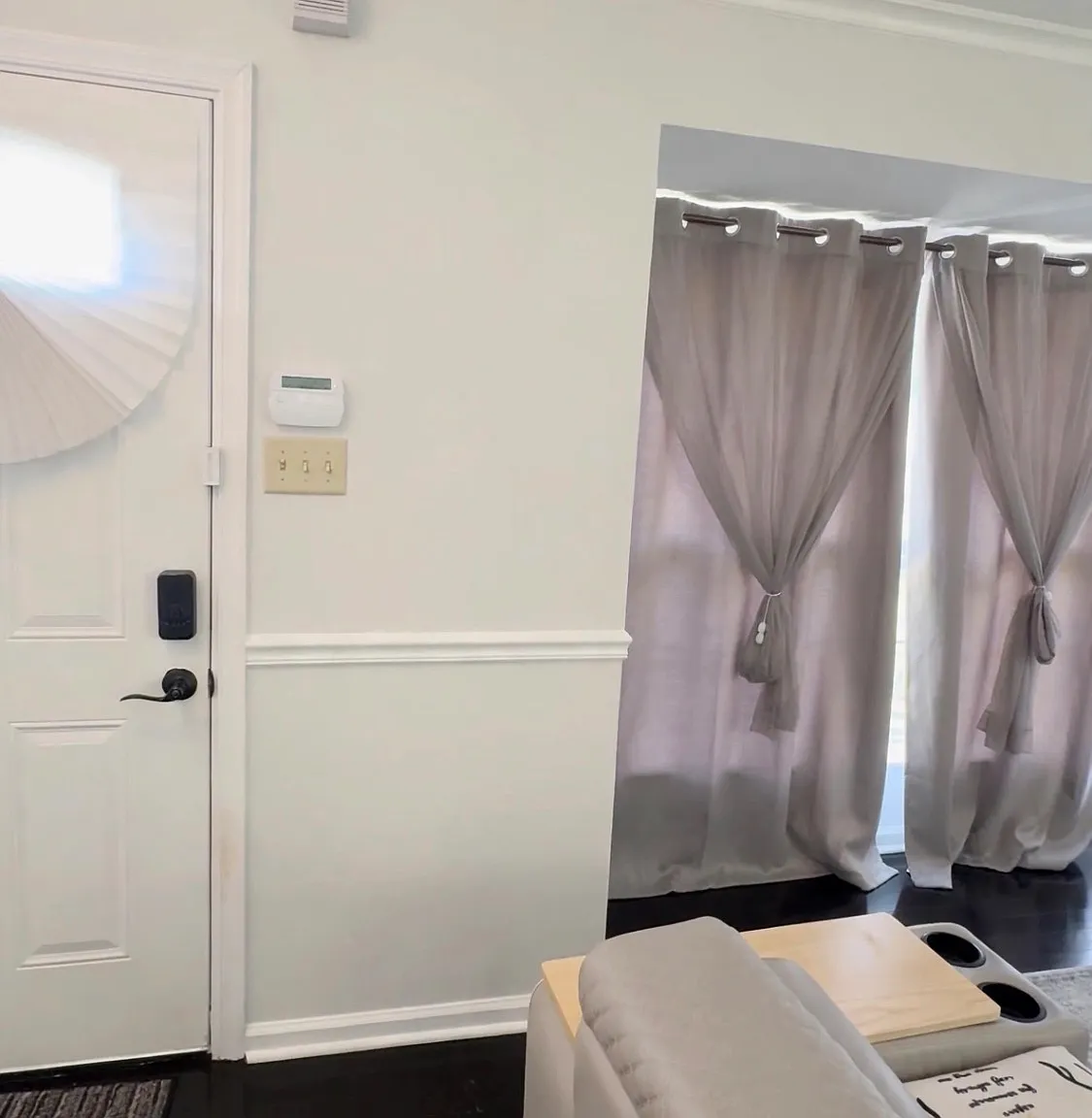 3 bed, 2.5 bath, 1500 sqft, $2,600 — Photo 2