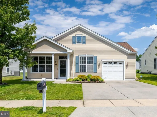 14 Meadowview Dr, Woodstown, NJ 08098
