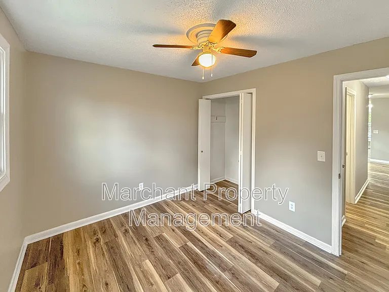 4716 Old Spartanburg Rd — Photo 16