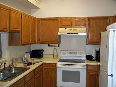 2nd image of 3619 Riverhead Dr