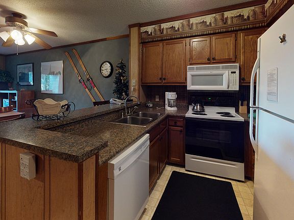4th image of 211-B-64 Snowcrest St