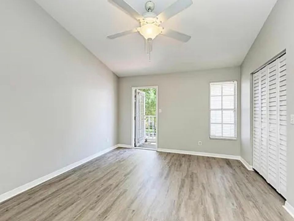 1st image of 502 S Willow Ave