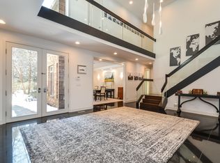 2320 Shady Ln, Highland Park, IL 60035