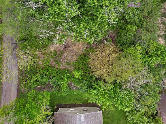 2nd image of 2025 Irwin Pl