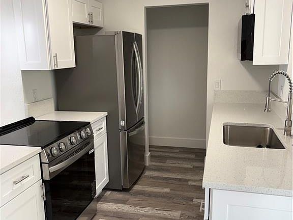 5th image of 5285 SW 19 PL