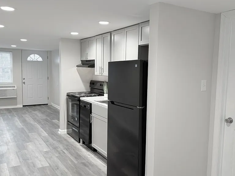 Gorgeous Renovated Private Home in Drexel Hill, PA — Photo 2