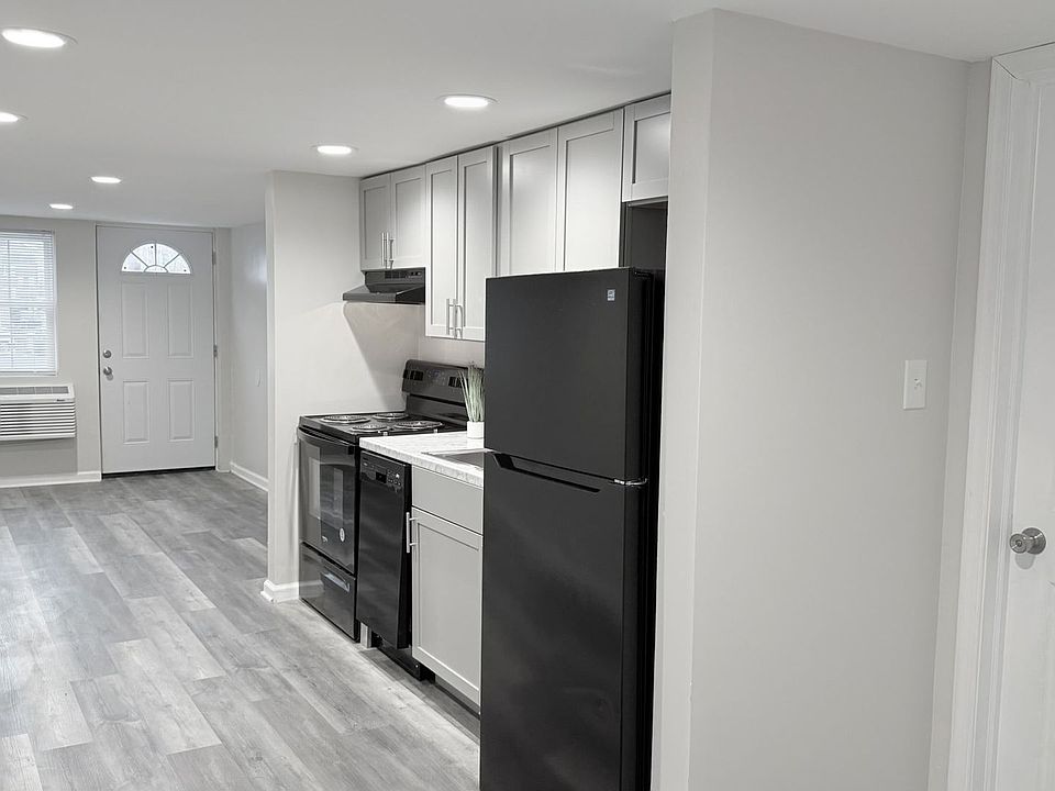 1st image of 168 Shadeland Ave #2