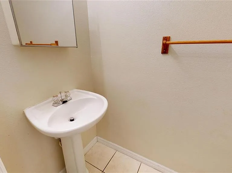 4104 Winding River Way — Photo 8