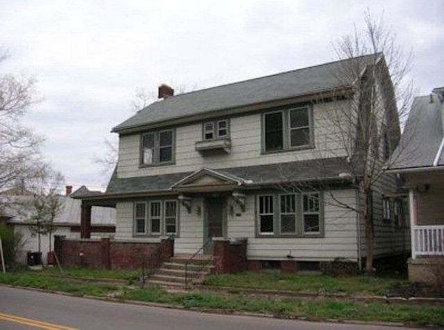 1st image of 105 Western Ave