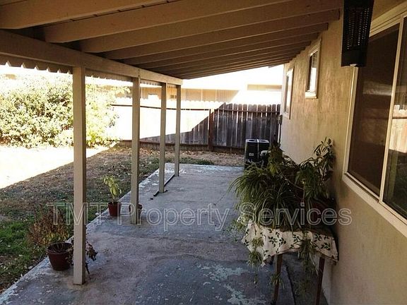2nd image of 2529 Princeton St