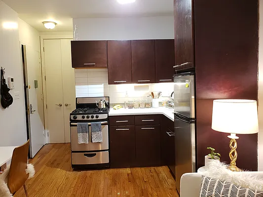 Rented by Signature Property Realty | media 16