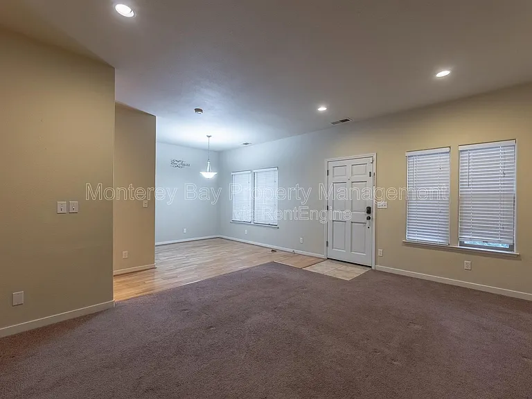 594 Lopez Ave — Photo 9