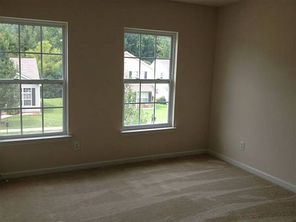 5th image of 6226 Day Lilly Ln