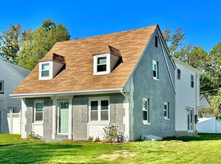 842 Springhill Rd, Secane, PA 19018