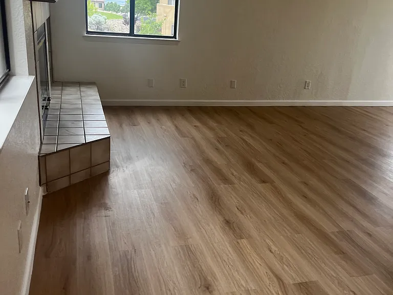 2900 Vista Del Rey NE #20A — Photo 3