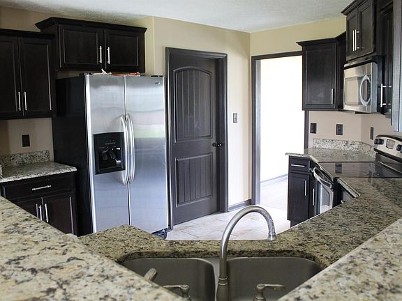 4th image of 1517 Hattie Ln