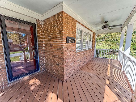 3rd image of 2395 Powers Ferry Dr SE