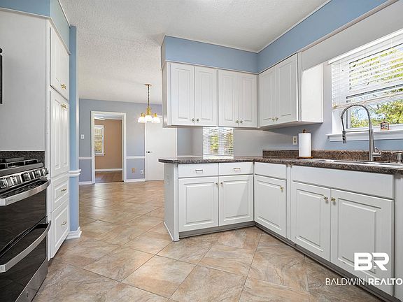 5th image of 5716 Fairwood Dr