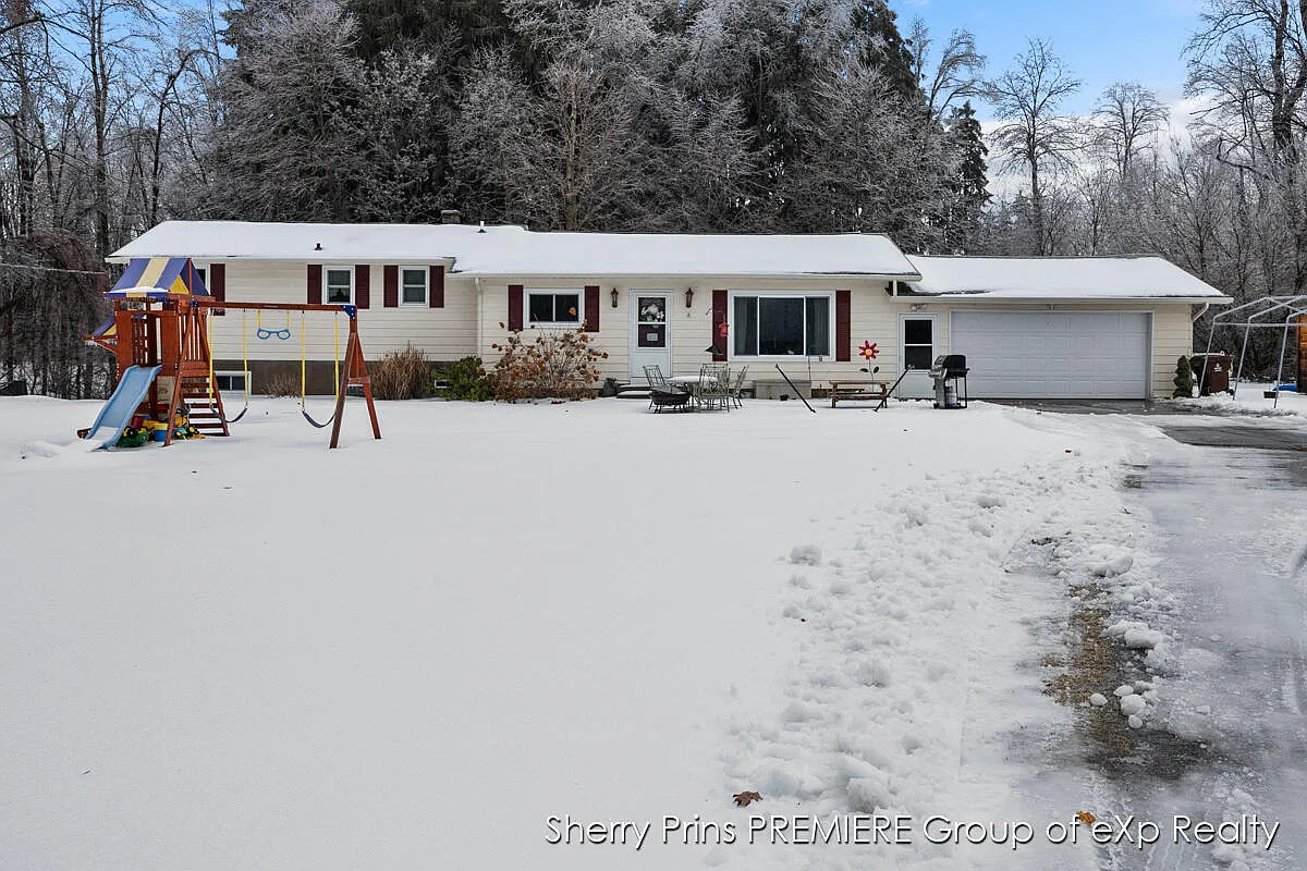 12677 Stebbins Ave photo 1