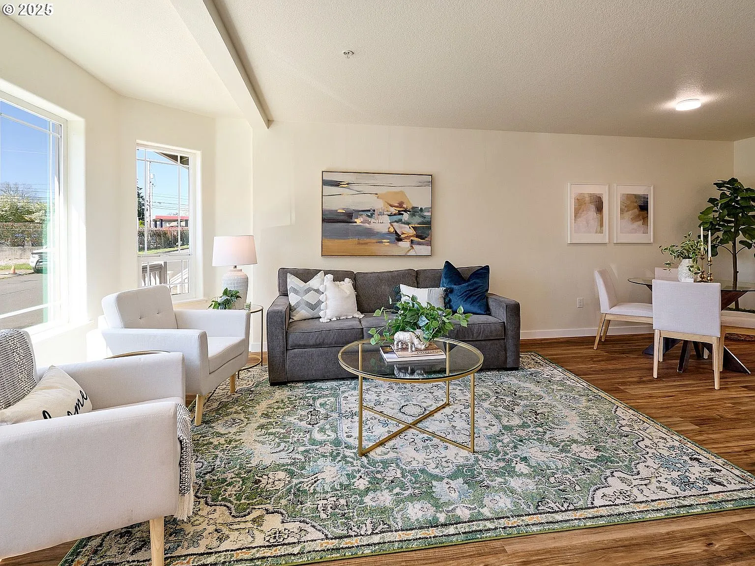 3 bed, 2.5 bath, 1262 sqft, $2,350 — Photo 3