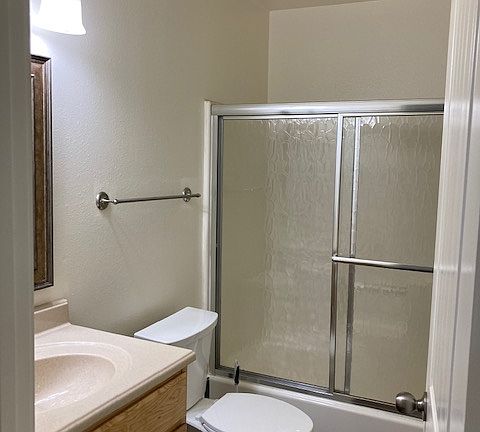 4th image of 303 W Highland Ave #D