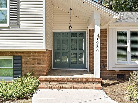 2nd image of 5936 Colchester Pl