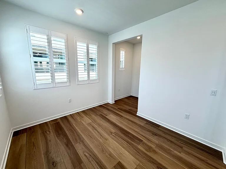 135 Evergreen Ln — Photo 10