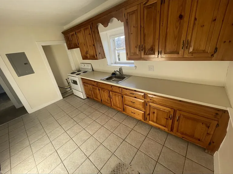 12 Phillips St #3 — Photo 6