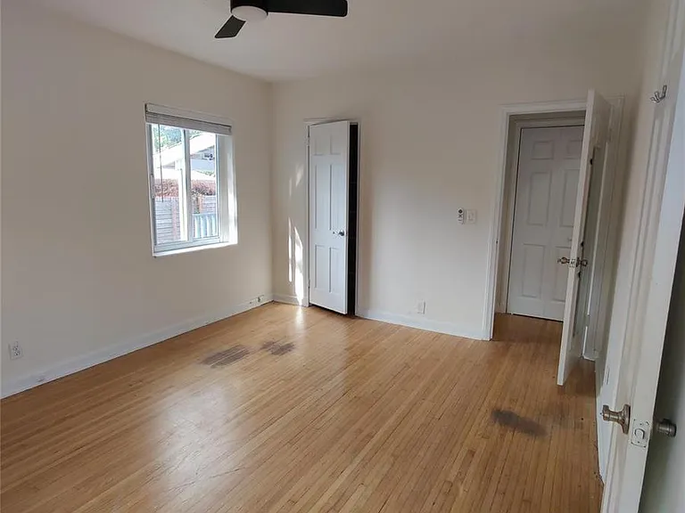 733 NE 18th Ave — Photo 34