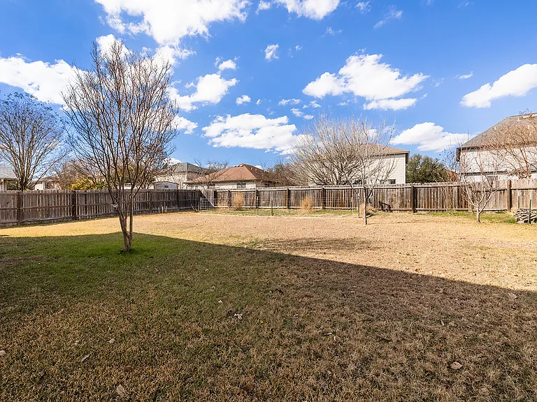 1240 Dexford Dr — Photo 24