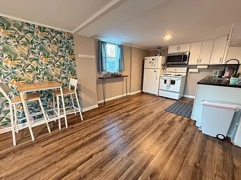 209 Willow Ln #2 — Photo 1