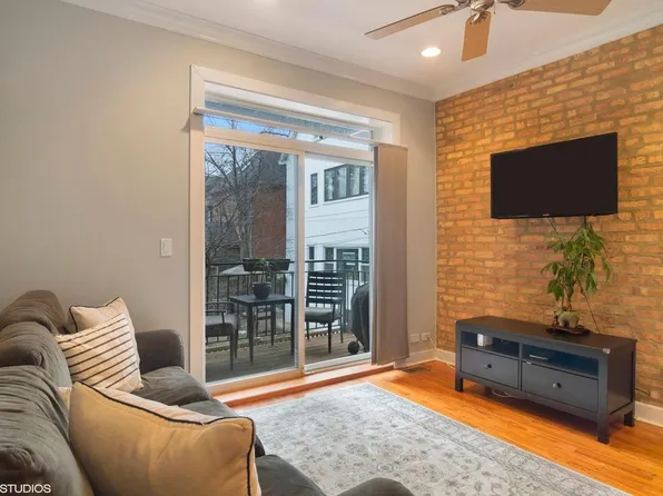 2537 N Sawyer Ave #1B, Chicago, IL 60647