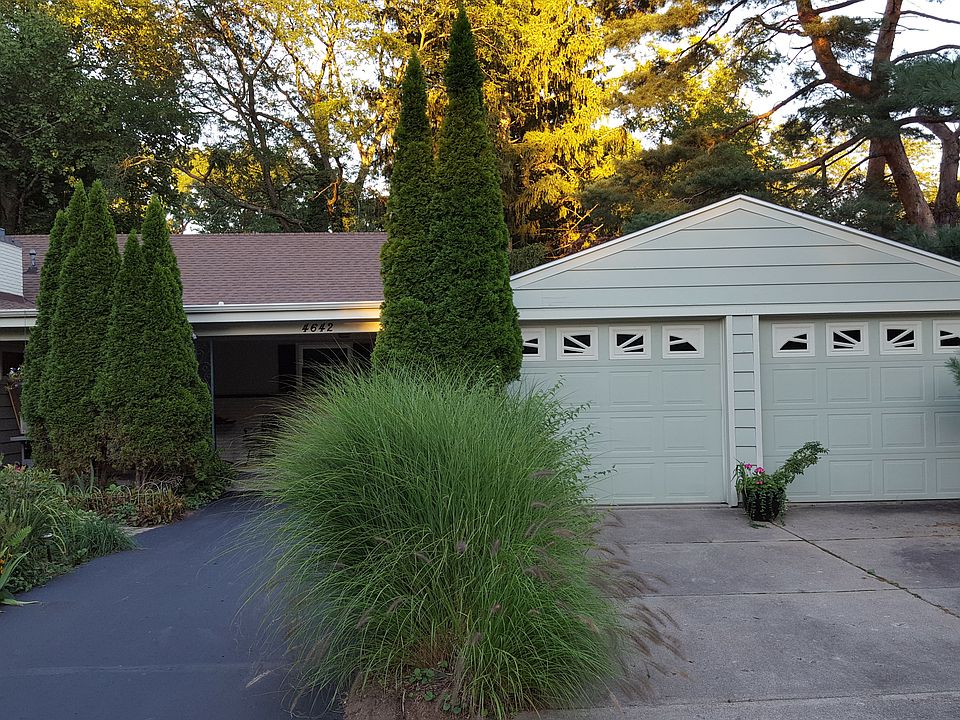 2nd image of 4642 Seneca Dr