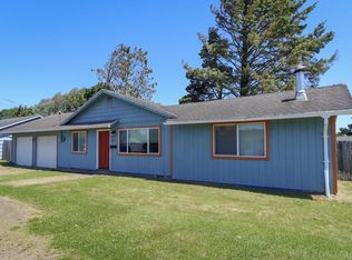 815 Meadowlark Ln, Tillamook, OR 97141