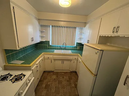 Floor plan 1 Bedroom. 1 Bathroom. 0 Half