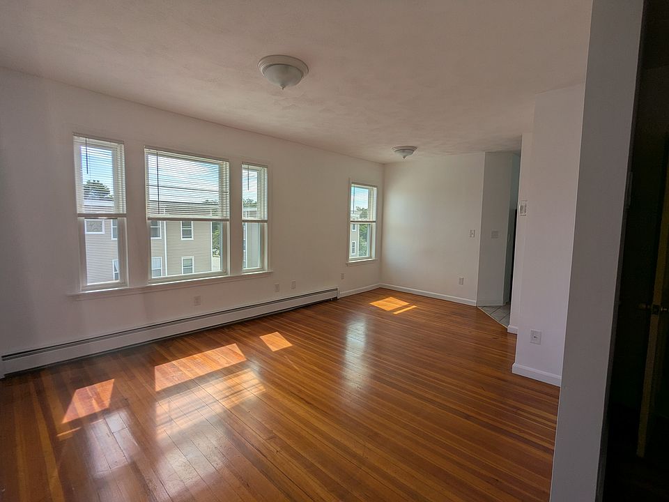 1st image of 8 Pearl St #D