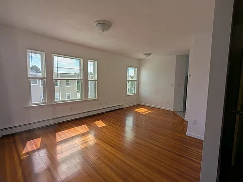8 Pearl St #D Photo 1