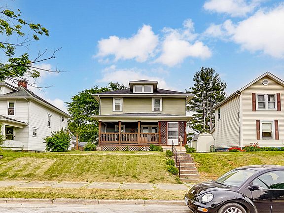 3rd image of 869 Homestead Ave