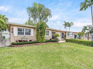 1570 W 58th St, Hialeah, FL 33012