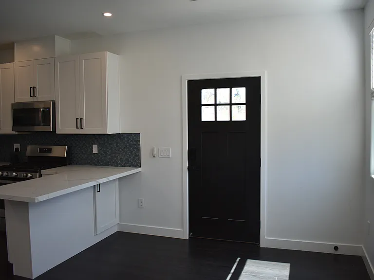 1349 Melrose Way #C — Photo 7