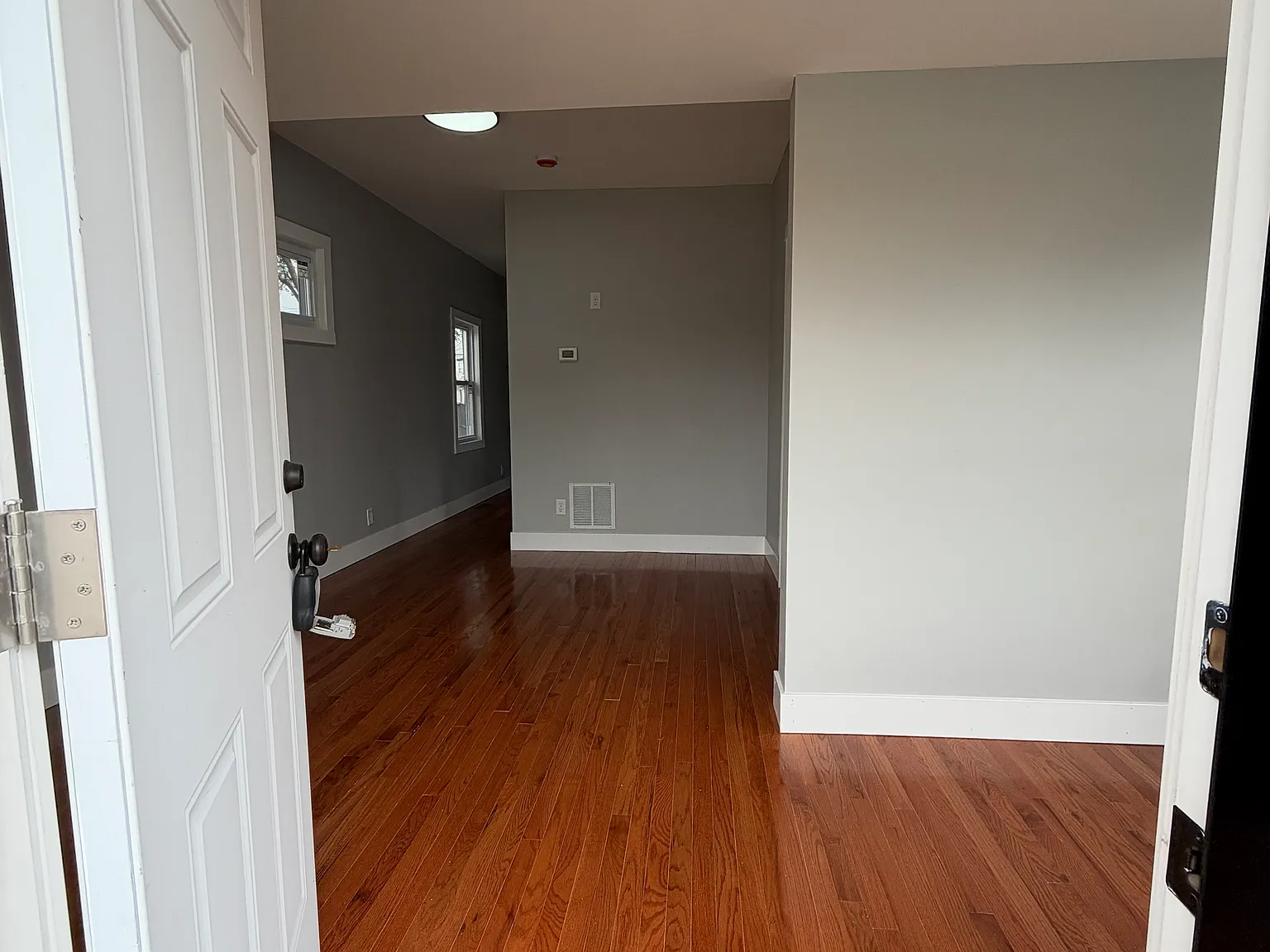 2 bed, 1200 sqft, $1,585 — Photo 3