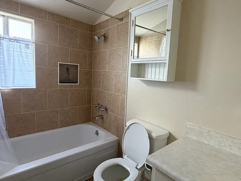 3321 Santa Rosa Ct #C — Photo 6